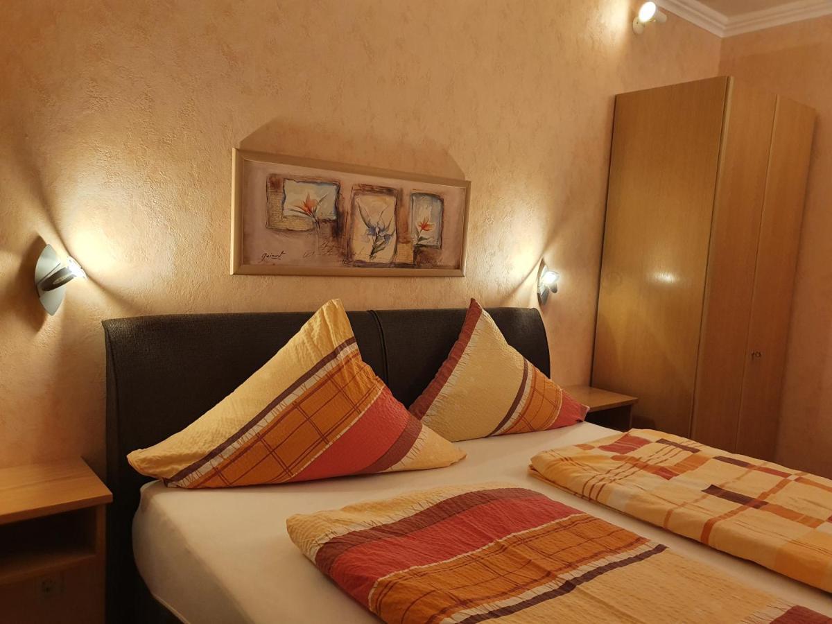 Zum Weingutsmuseum Hotel Cochem Ngoại thất bức ảnh