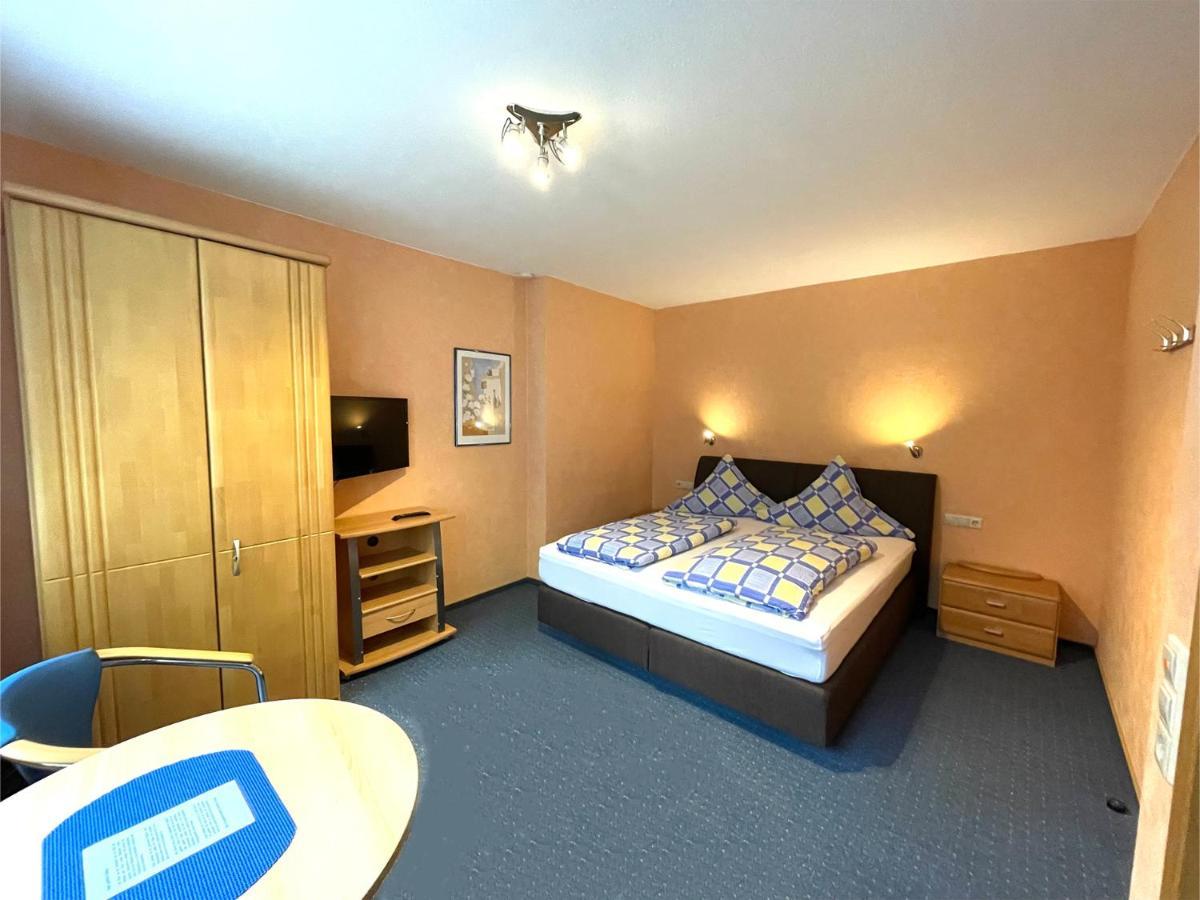 Zum Weingutsmuseum Hotel Cochem Ngoại thất bức ảnh